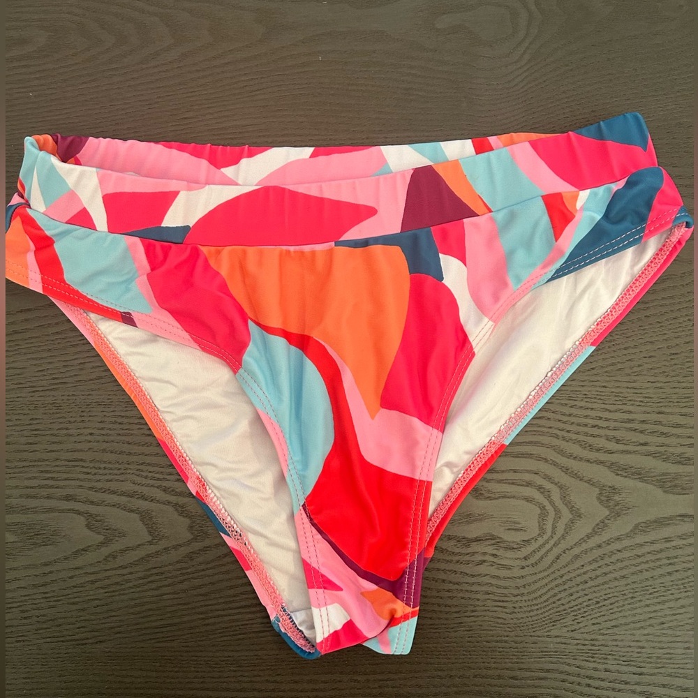 Colorful Abstract Bikini Set - Picture 5 of 9